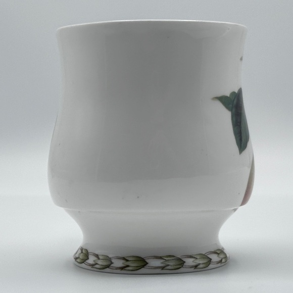 Hooker's Fruit By Queen’s Fine Bone China Pear Footed Mug - Picture 5 of 9